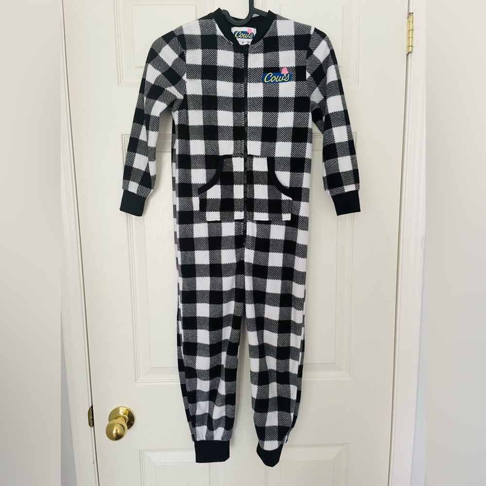 Cows kids one piece sleeper pajamas size 6T